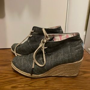 Tom’s wedge shoes